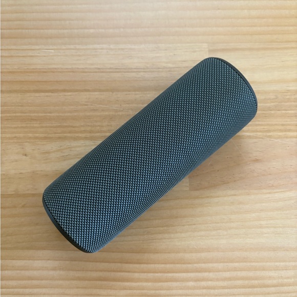 Ultimate Ears (UE) MEGABOOM Portable Waterproof & Shockproof Bluetooth Speaker - Picture 6 of 6